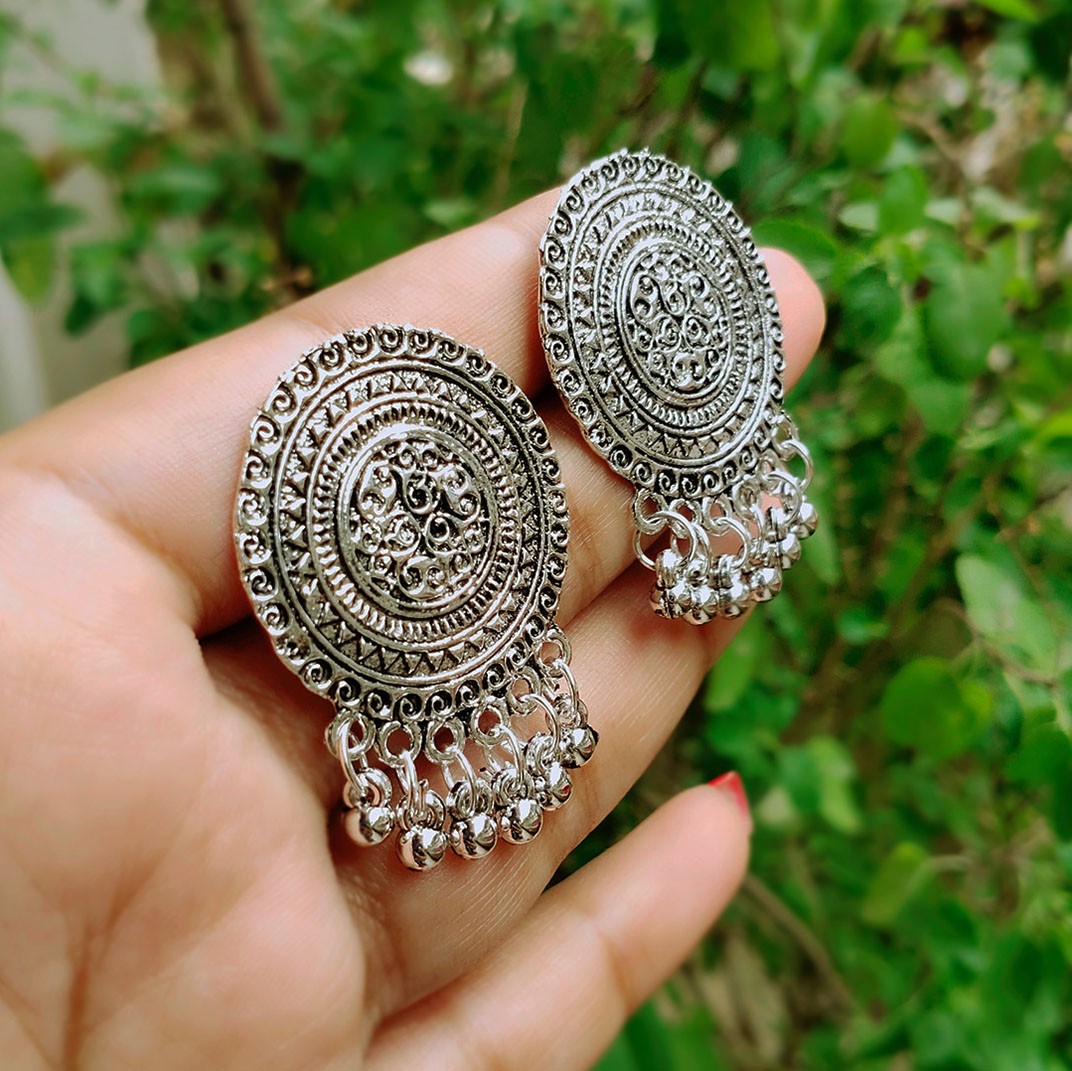 Absolute silver oxidised studs