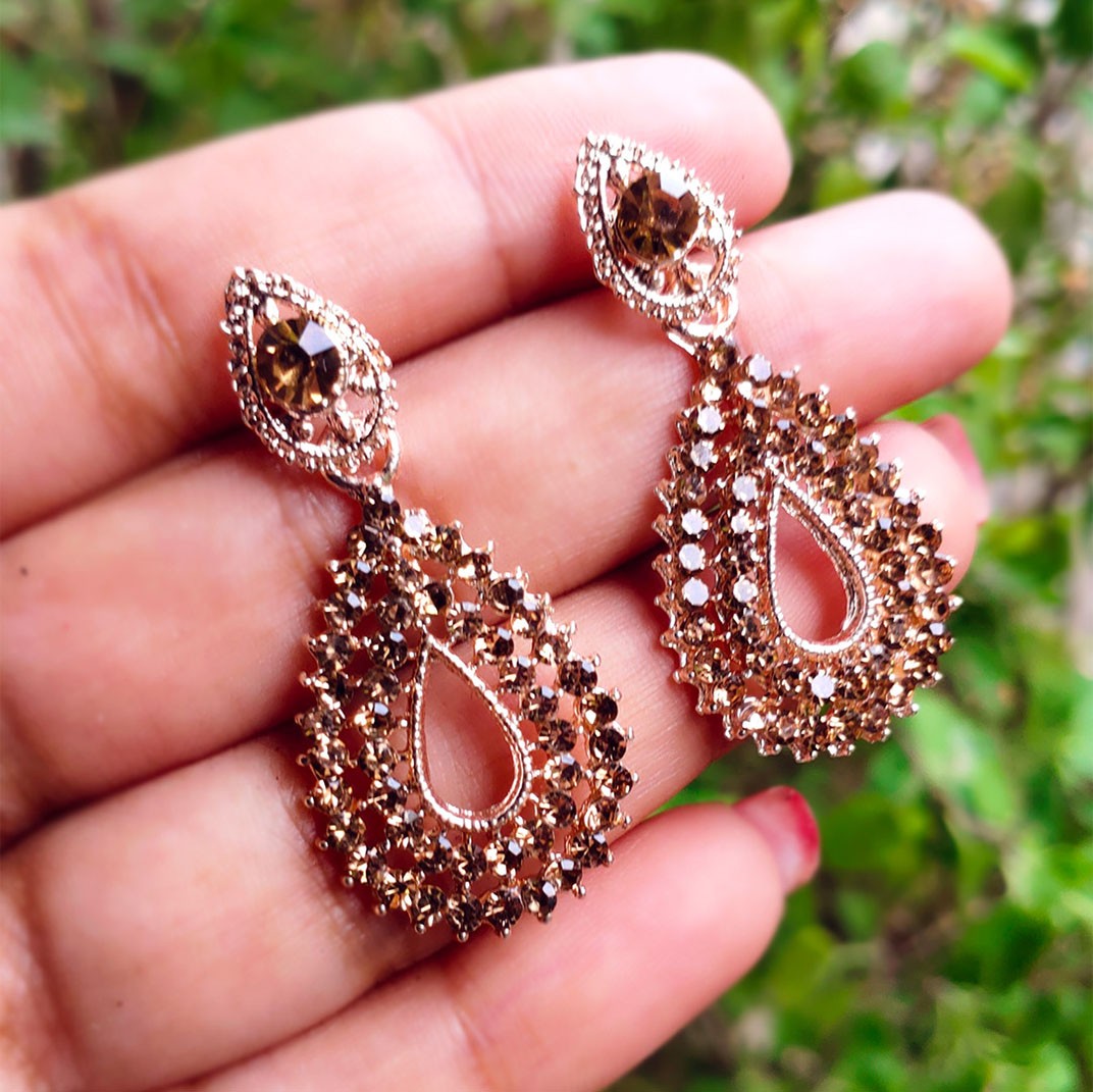 Oval Golden Stone Earings